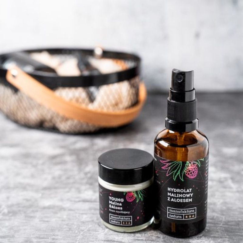 manufaktura-natura-young krem nawilżający-malina-aloes-30-ml-z-aloesem-weganski-odzywczy
