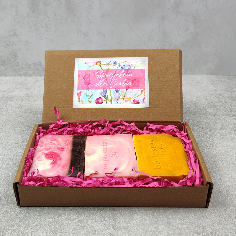 zdrowo-tutaj-naturalne-mydla-na-prezent-zestaw-prezentowy-mydlo-w-kostce-na-dzien-nauczyciela-dzien-matki-elegancki