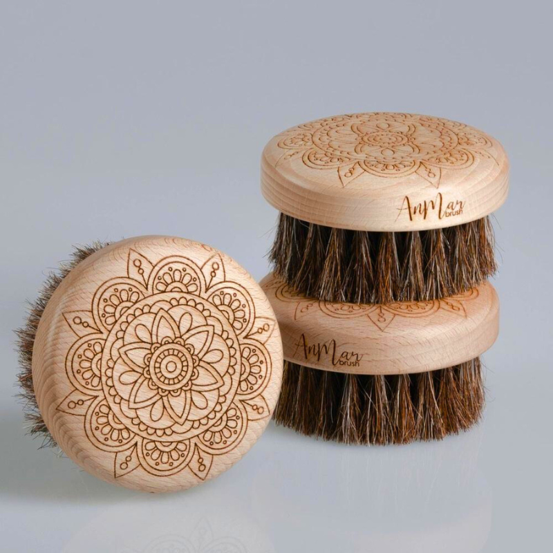 anmar-brush-naturalna-drewniana-szczotka-z-konskiego-wlosia-do-masazu-biustu-szyi-i-dekoltlu-mandala