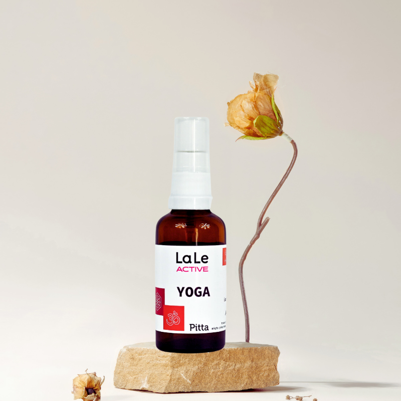 la-le-mgielka-aromaterapeutyczna-pitta-50-ml-naturalna-weganska-relaksujaca-odswiezajaca-antyseptyczna-do-akcesoriow-do-jogi