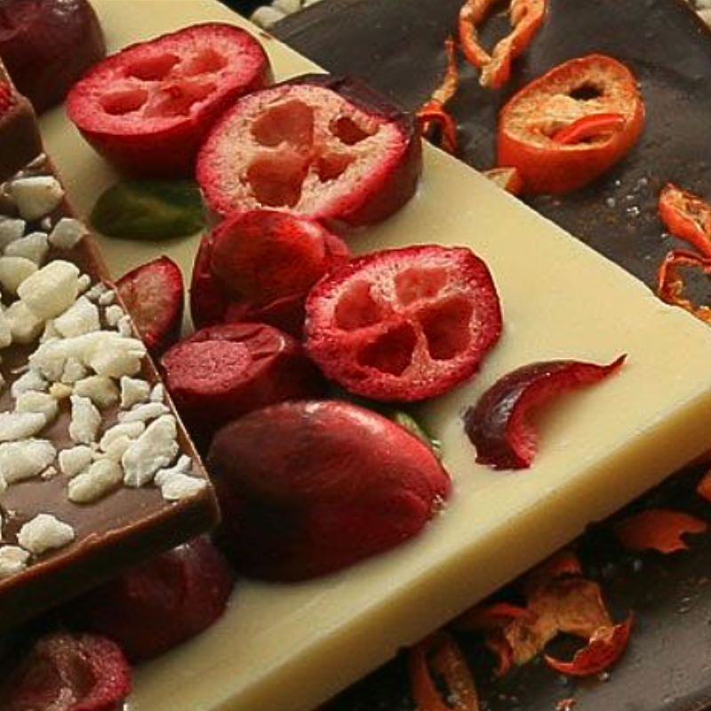 czekolada-premium-z-owocami-i-orzechami-cortez-naturalna-belgijska-tabliczka-czekolady-manufaktura-rzemieslnicza-z-prawdziwym-maslem-kakaowym-85-g-bez-tluszczow-roslinnych