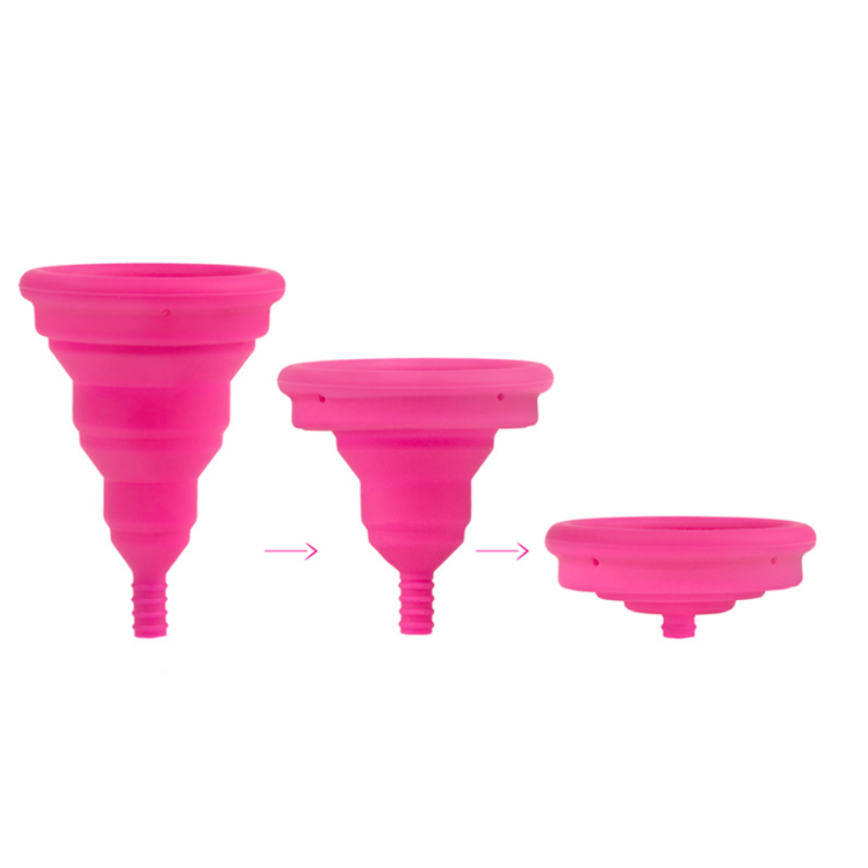 rozowy-kubeczek-menstruacyjny-intimina-lily-cup-skladany-w-trzech-etapach-wielorazowy-kompaktowy-ekologiczne-rozwiazanie-dla-kobiet-na-bialym-tle-compact-b
