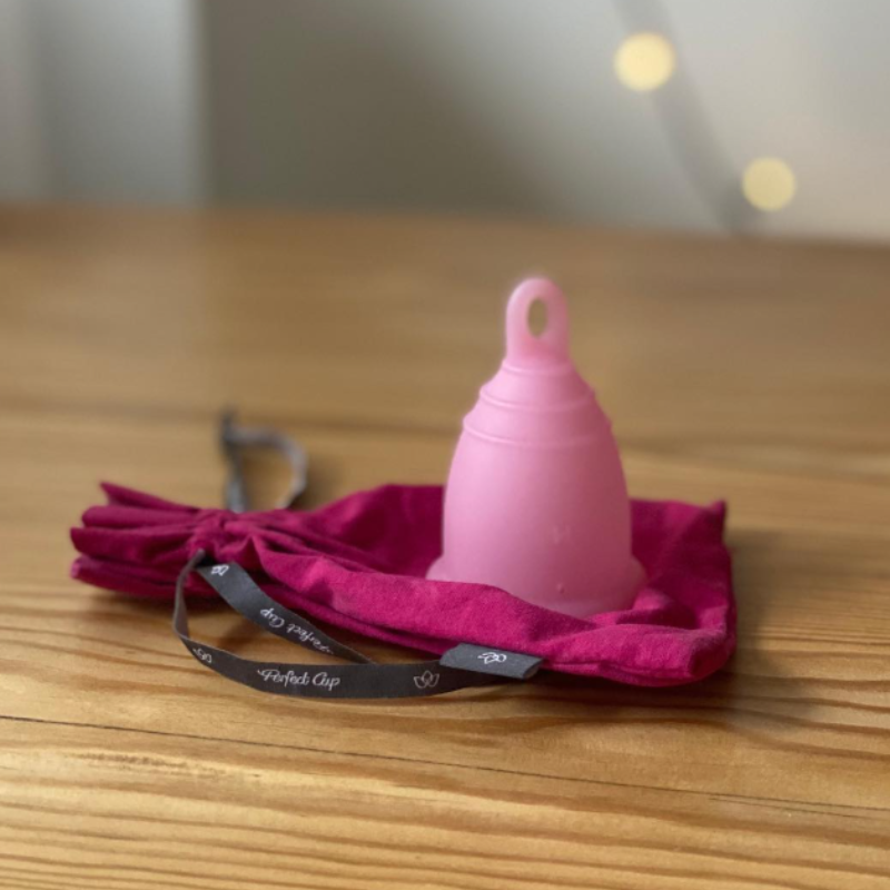 perfect-cup-rozowy-kubeczek-menstruacyjny-rozmiar-s-m-l-antyalergiczny-silikon-medyczny-hipoalergiczny-zero-waste-wielorazowy-higieniczny-dla-kobiet (5)