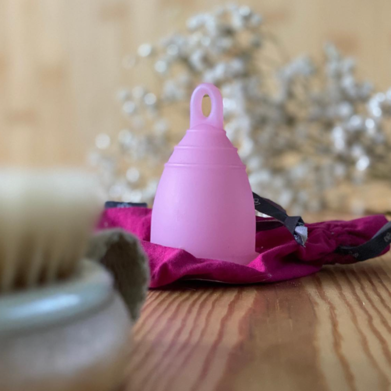 perfect-cup-rozowy-kubeczek-menstruacyjny-rozmiar-s-m-l-antyalergiczny-silikon-medyczny-hipoalergiczny-zero-waste-wielorazowy-higieniczny-dla-kobiet (6)