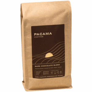 kawa Pacama Coffee Dark Chocolate Blend 1 kg w kraftowej torebce z ciemnobrązową etykietą
