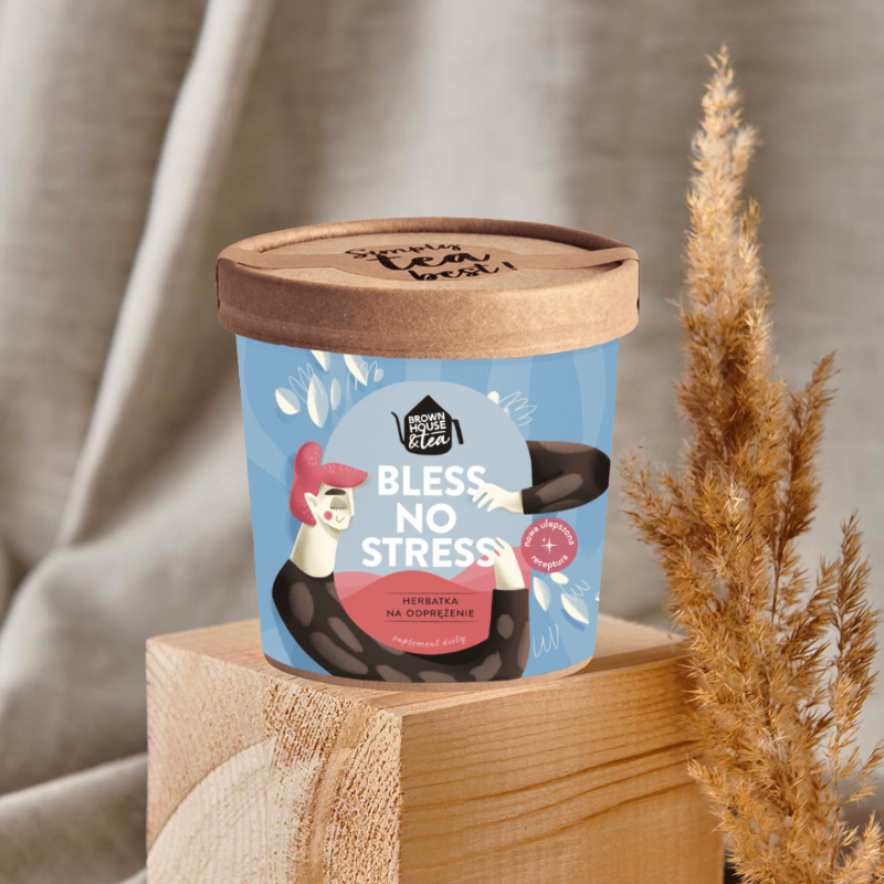 bless no stress brown house tea 50g – ziołowa herbatka relaksująca w opakowaniu na tle lnu i traw